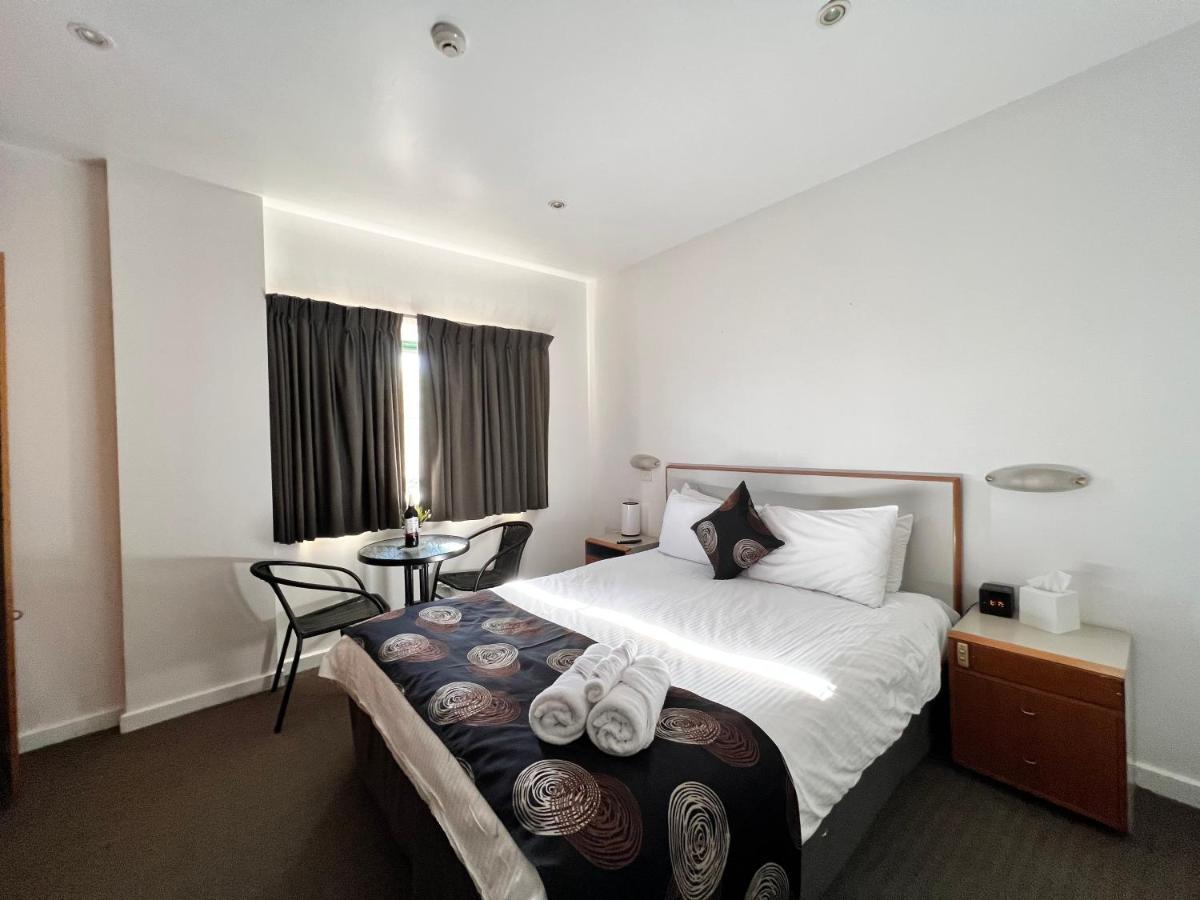 427/247 Gouger St Ex In * Adelaide